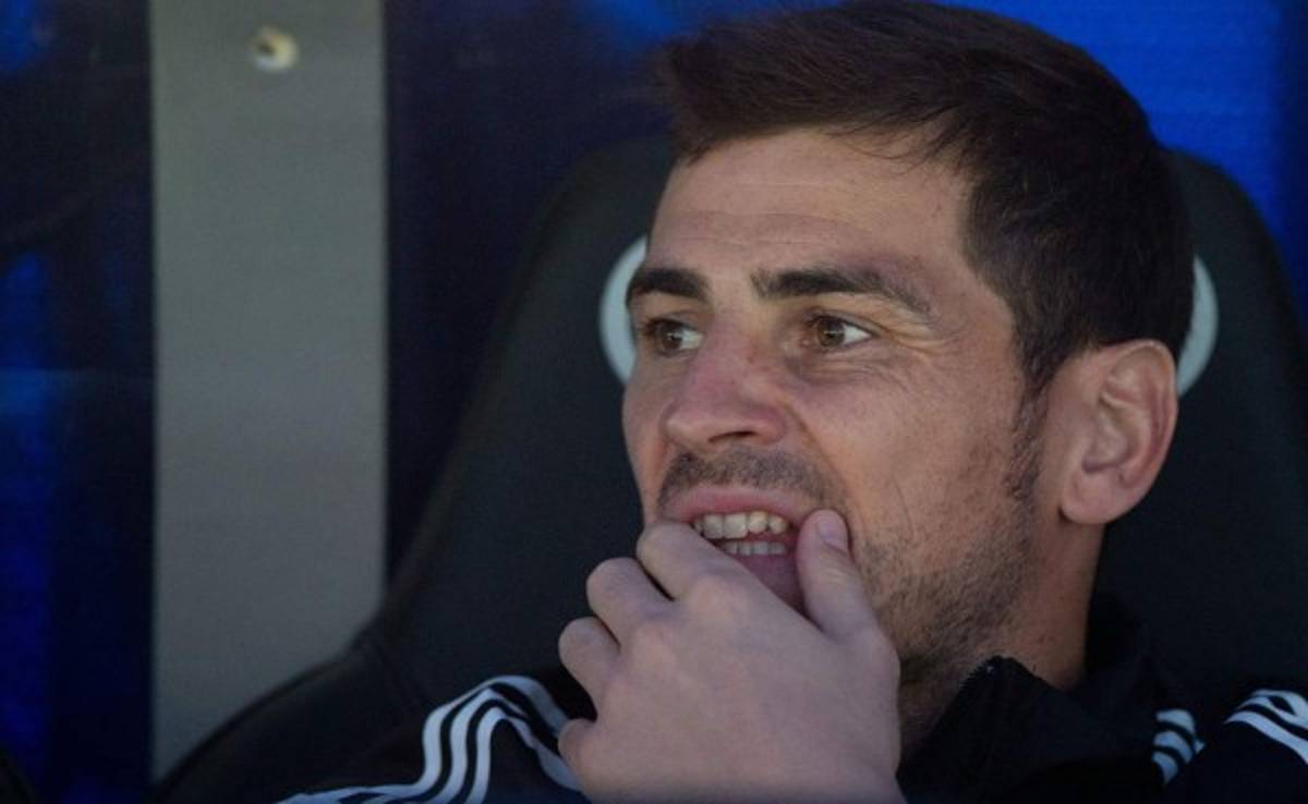 VIDEO: La amarga noche de Casillas como suplente en el día de Keylor