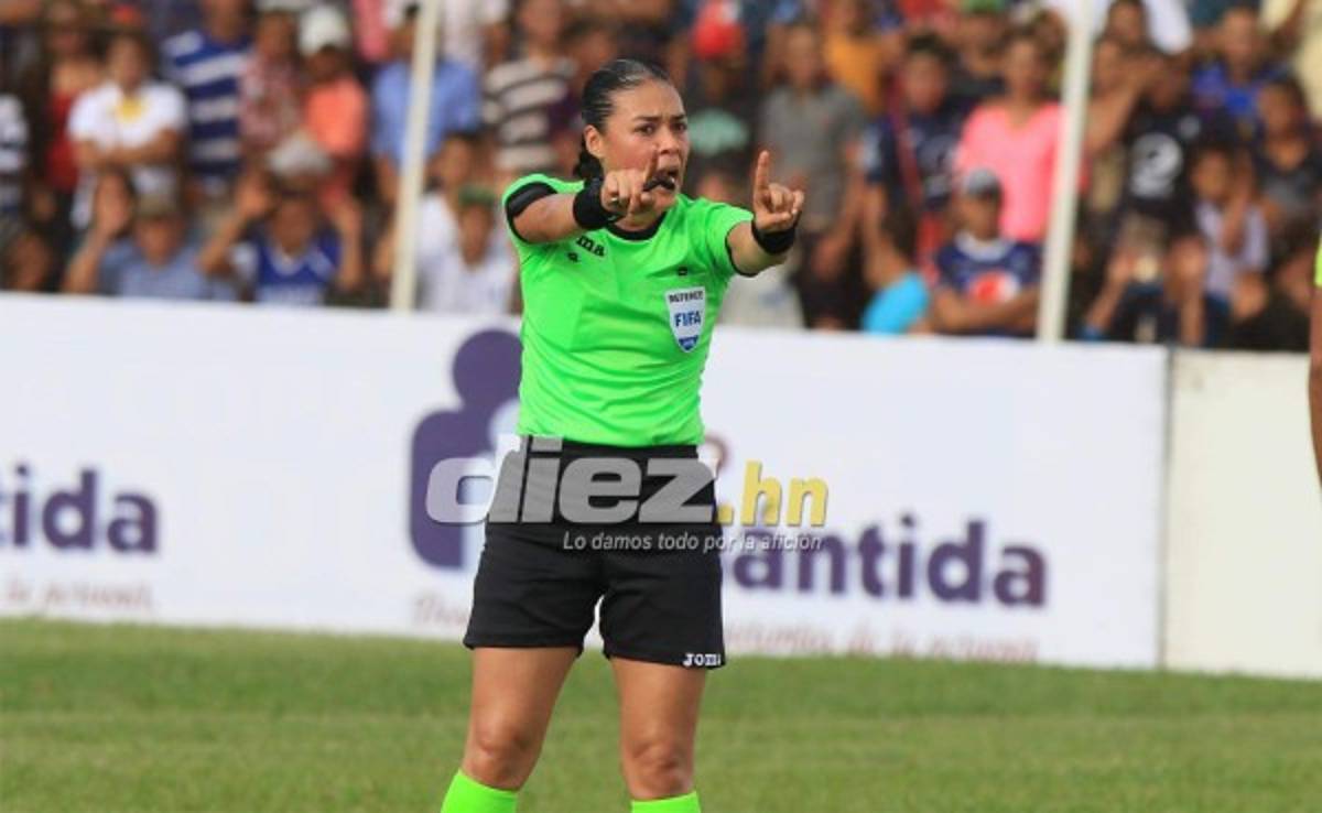 Mario Moncada califica de excelente el debut de la árbitro Melissa Pastrana