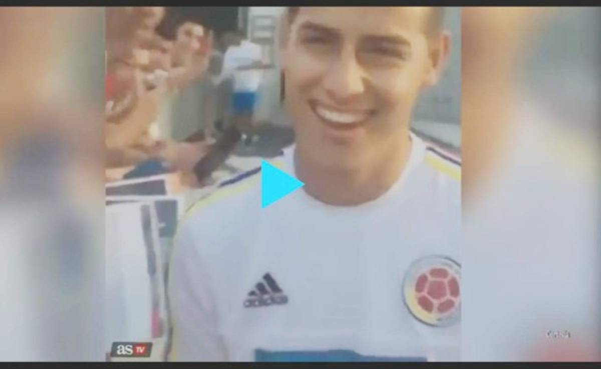 VIDEO: Aficionado hace sonrojar a James Rodríguez