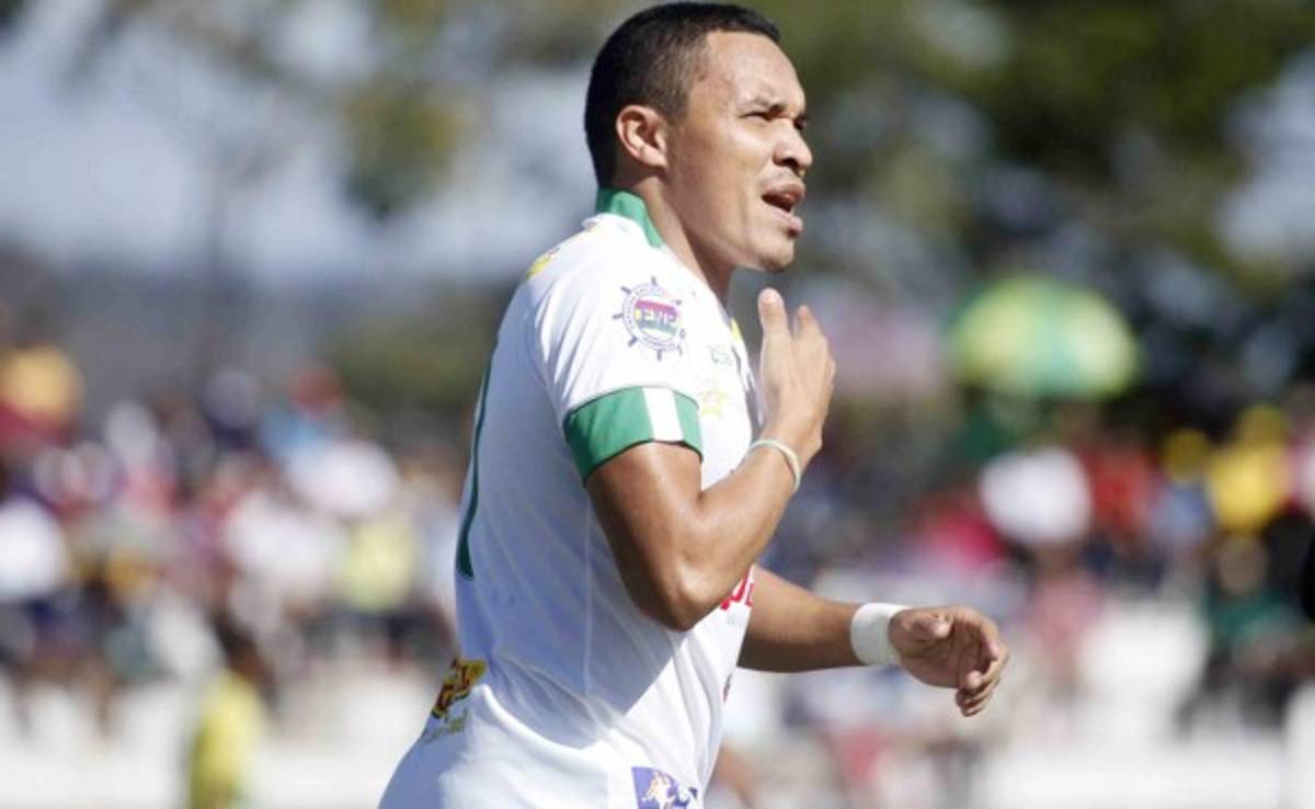 Rambo de León: 'En este momento lo importante es terminar con Platense'