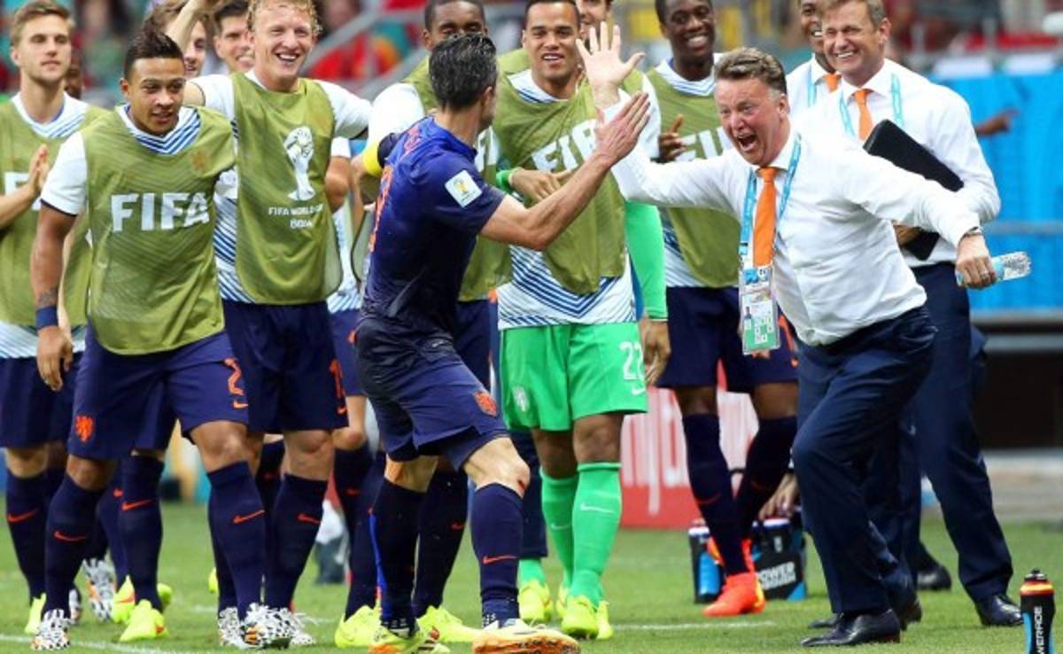 Louis Van Gaal: 'No nos perderemos en la euforia'