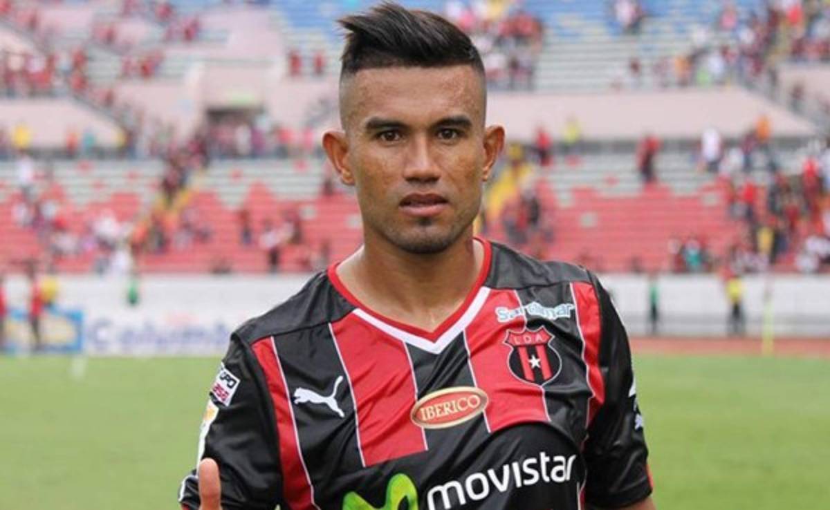 Carlos Discua sigue recuperándose de una pubalgia en el Alajuelense