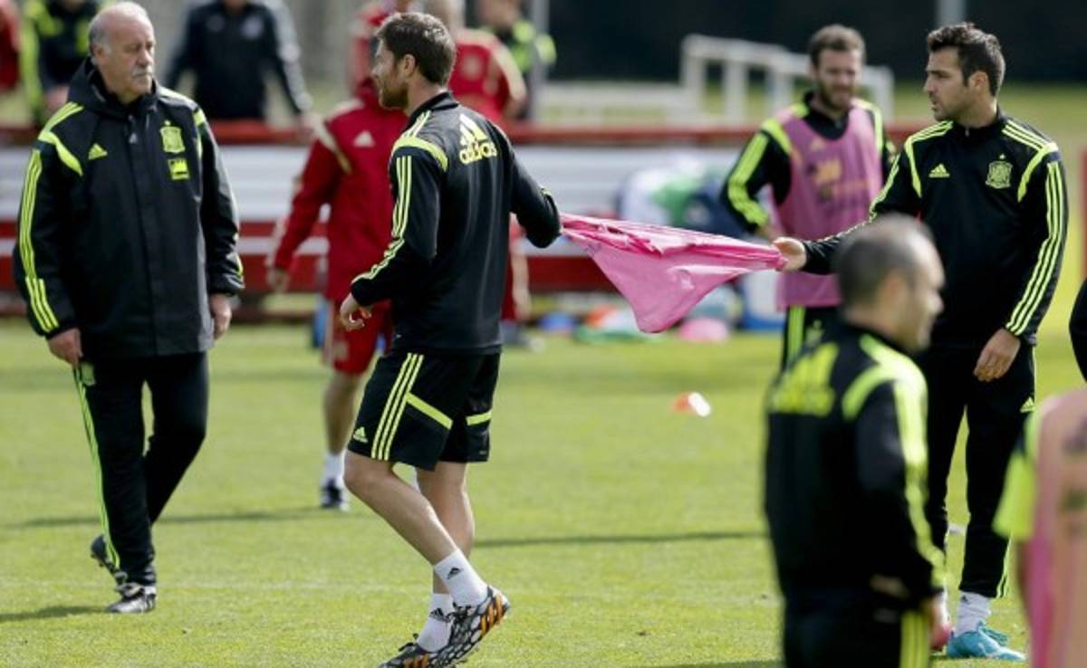 España y Australia no pudieron entrenar por el mal estado de la cancha