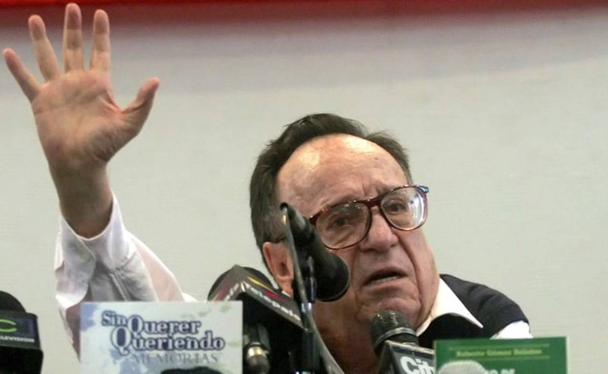 Figuras del fútbol se despiden de 'Chespirito'