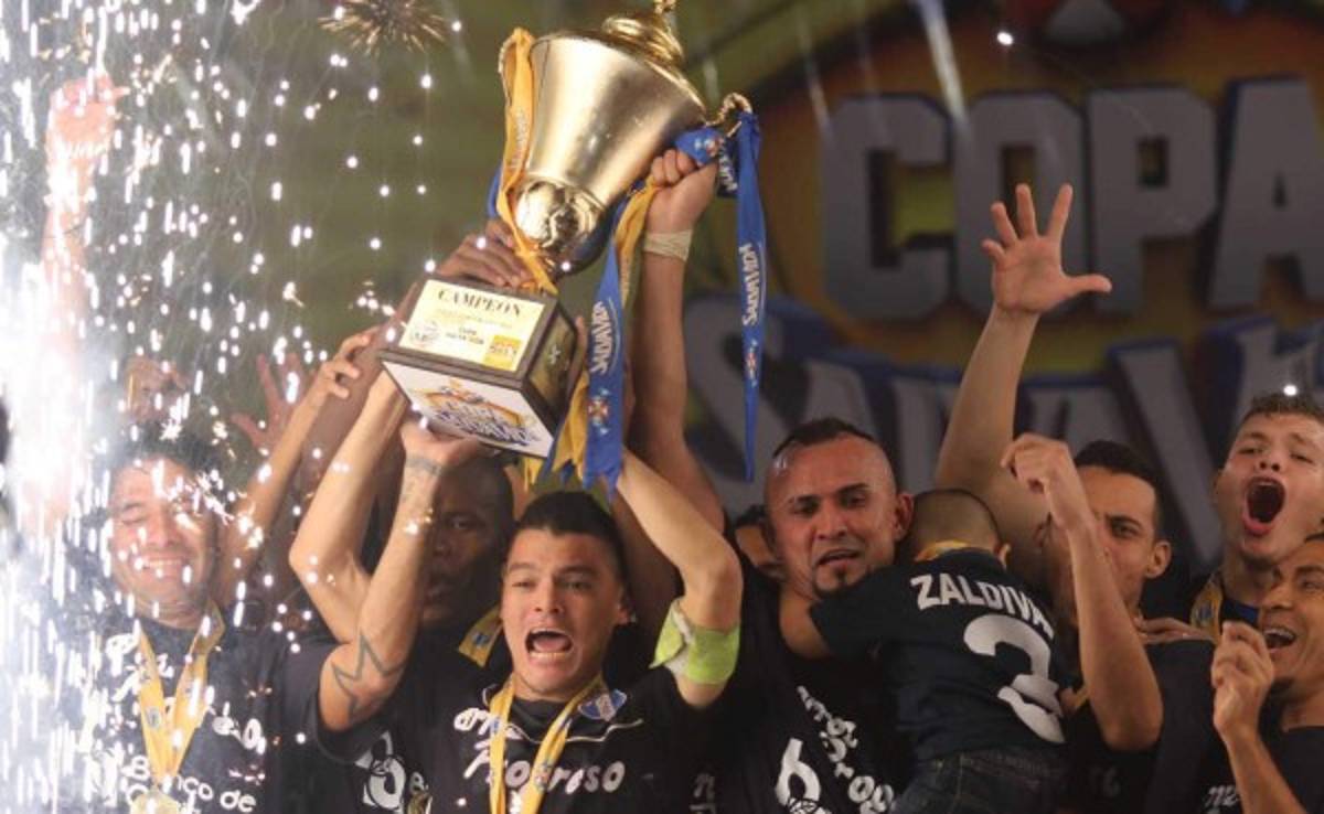 Estas son las postales inolvidables de una noche heroica para el Honduras Progreso