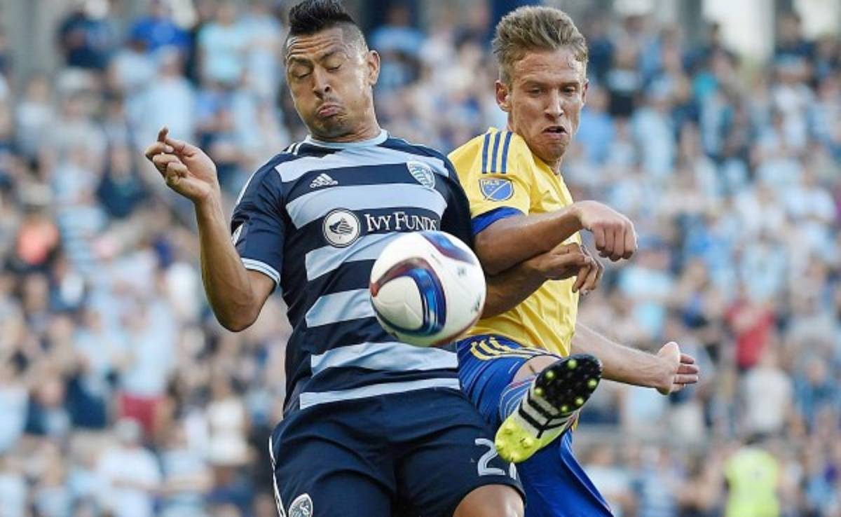 Roger Espinoza: 'Estoy listo para cuando Pinto me tome en cuenta'