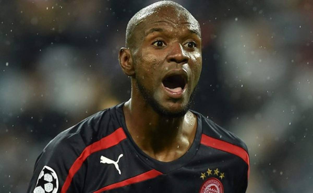 El entrenador del Olympiakos confirma el retiro de Abidal