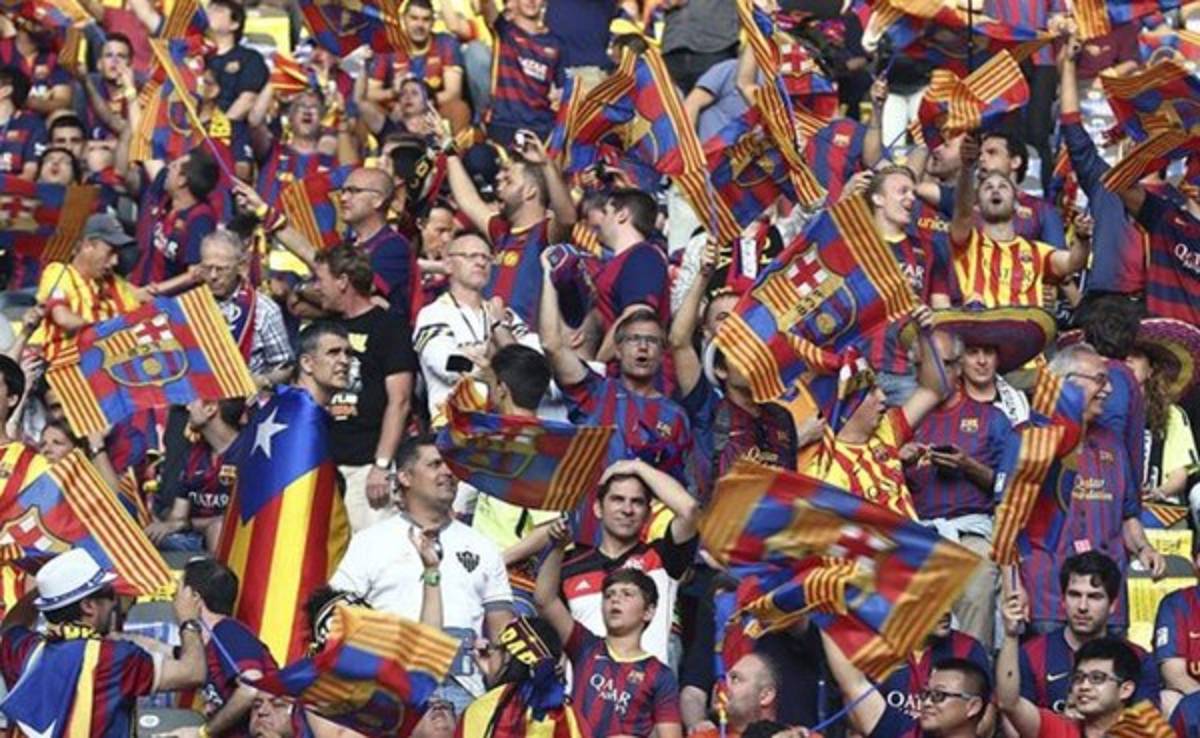 La UEFA expedienta al Barcelona por banderas independentistas en Berlín
