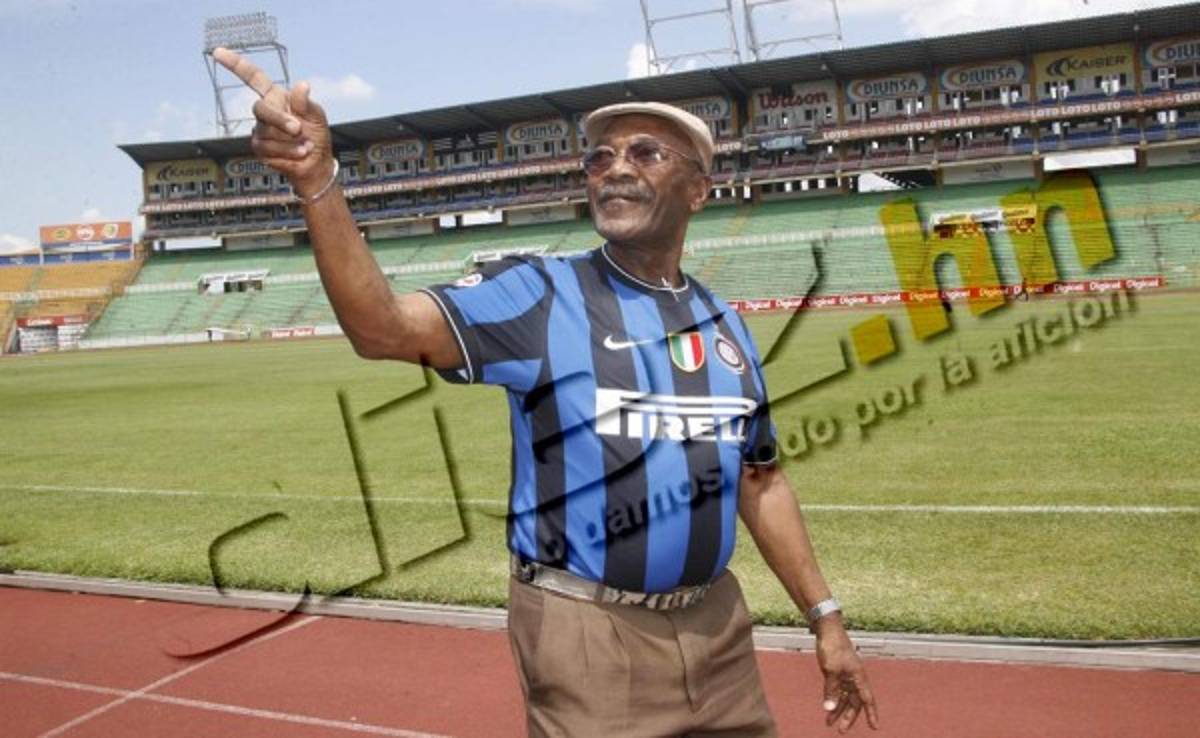 Fallece padre del exdelantero hondureño David Suazo