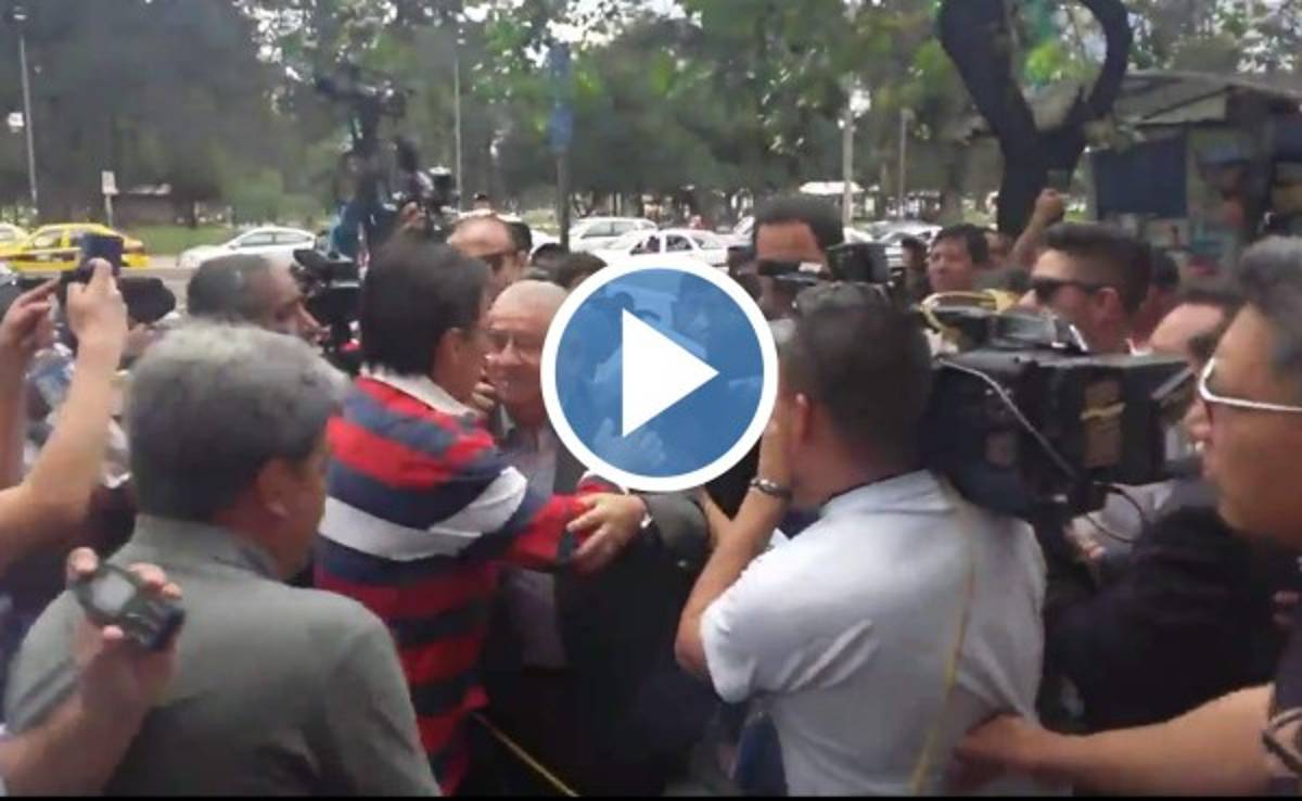 VIDEO: Así fue la entrega a la Policía de Luis Chiriboga, presidente de Federación ecuatoriana
