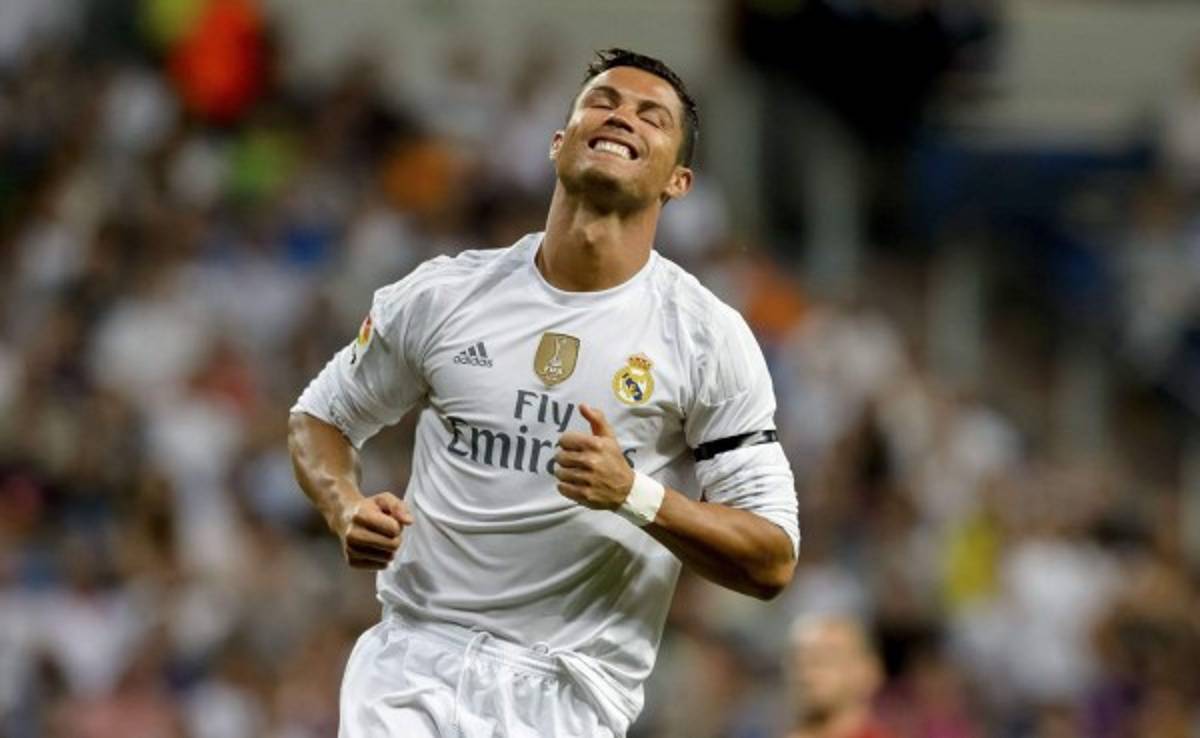 VIDEO: ¡INCREÍBLE! Solito y sin portero, Cristiano Ronaldo la manda arriba