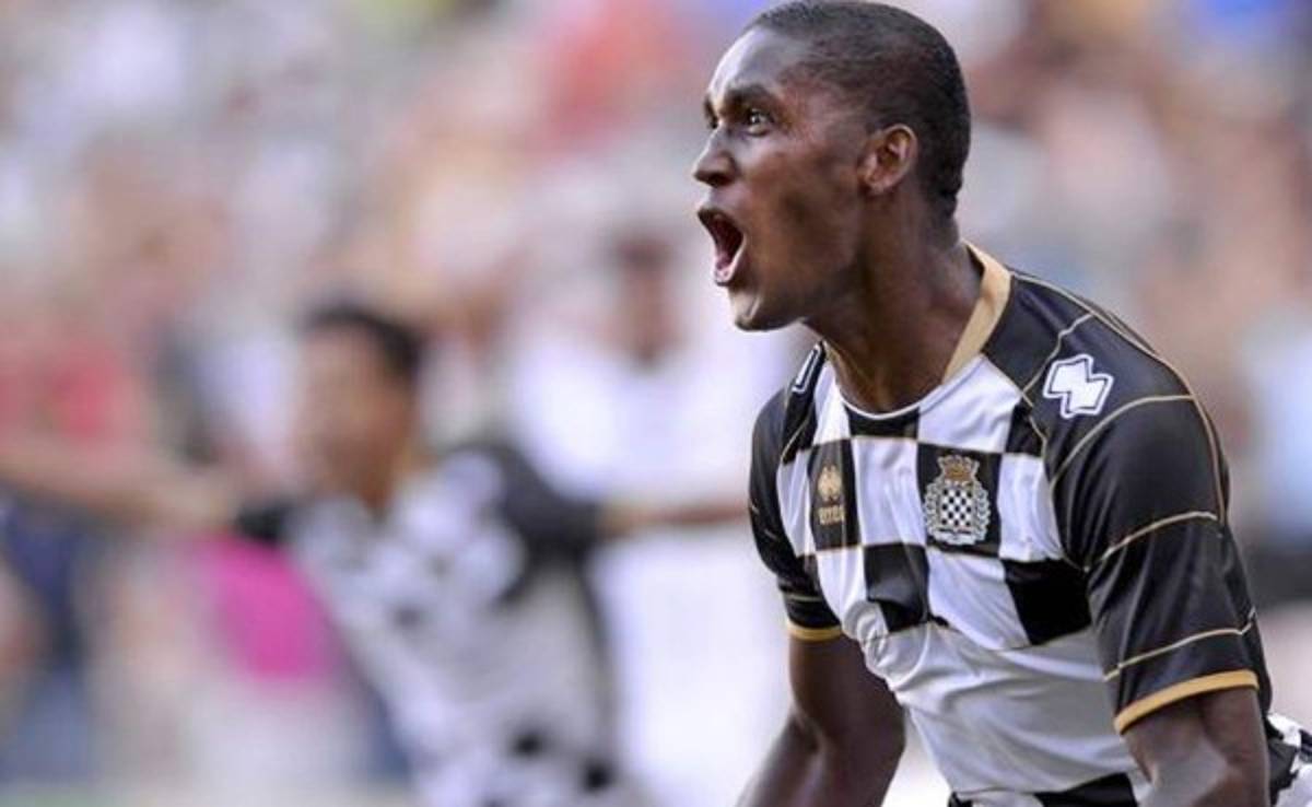 Brayan Beckeles no suelta el puesto de titular con el Boavista