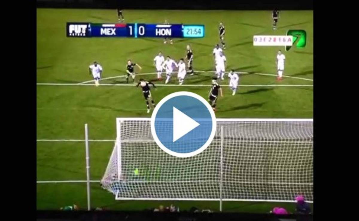 VIDEO: El increíble fallo a puerta vacía de delantero mexicano