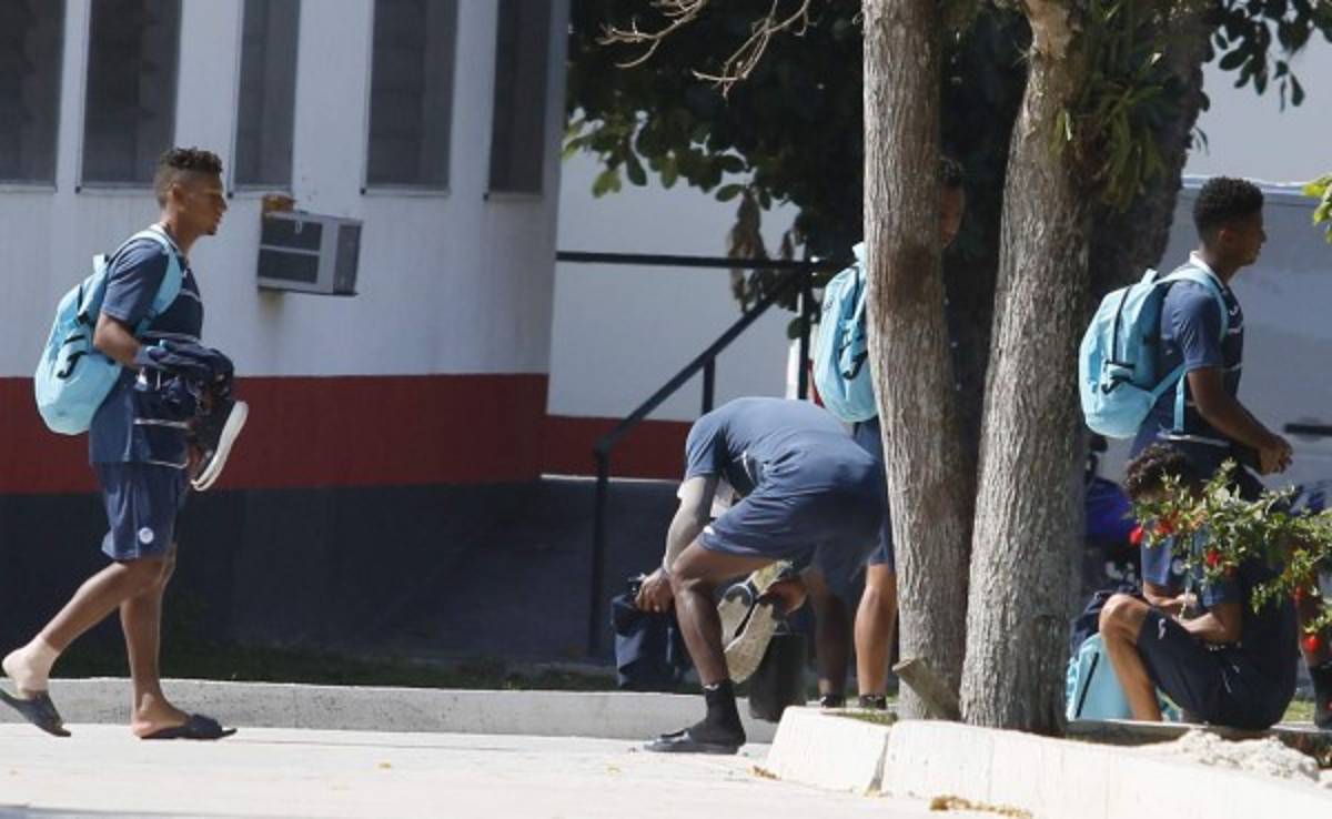 Sacan corriendo del entrenamiento a la Selección de Honduras en Río de Janeiro