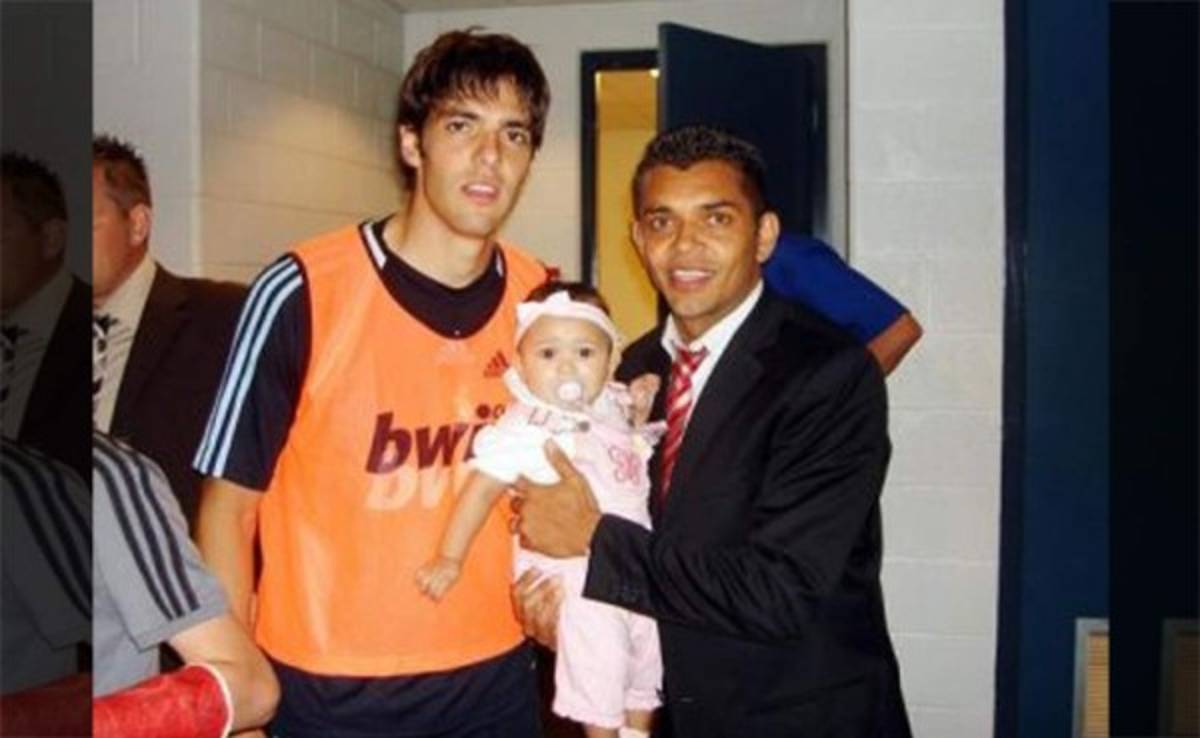 FOTOS: Jugadores hondureños junto a grandes estrellas del fútbol mundial