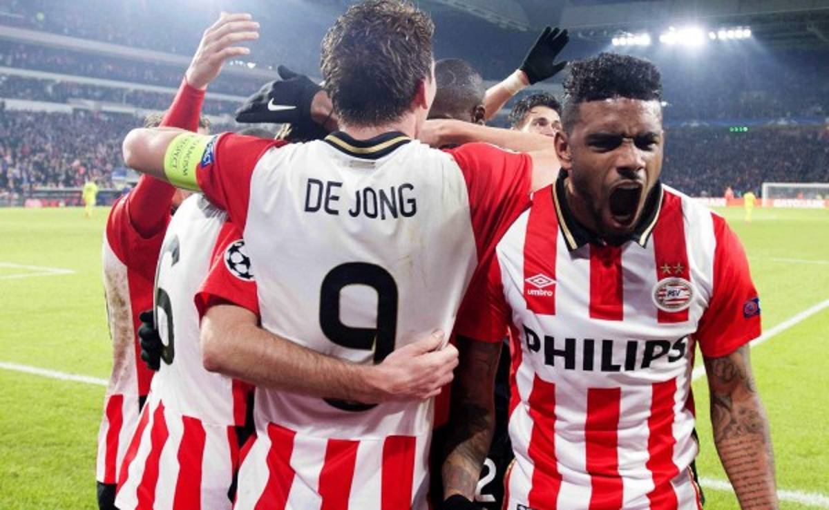 El PSV holandés sufre, remonta y se clasifica a siguiente fase de Champions