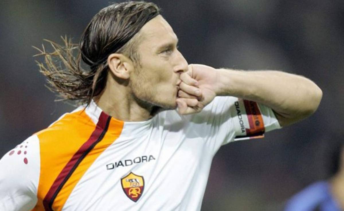 VIDEO: El mejor gol en la carrera de Francesco Totti en la Roma