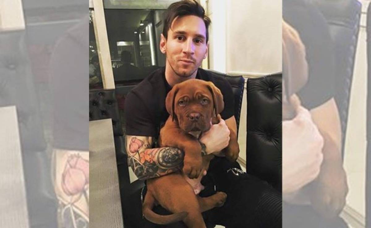 Antonella Rocuzzo le regala a Lionel Messi un bonito perro