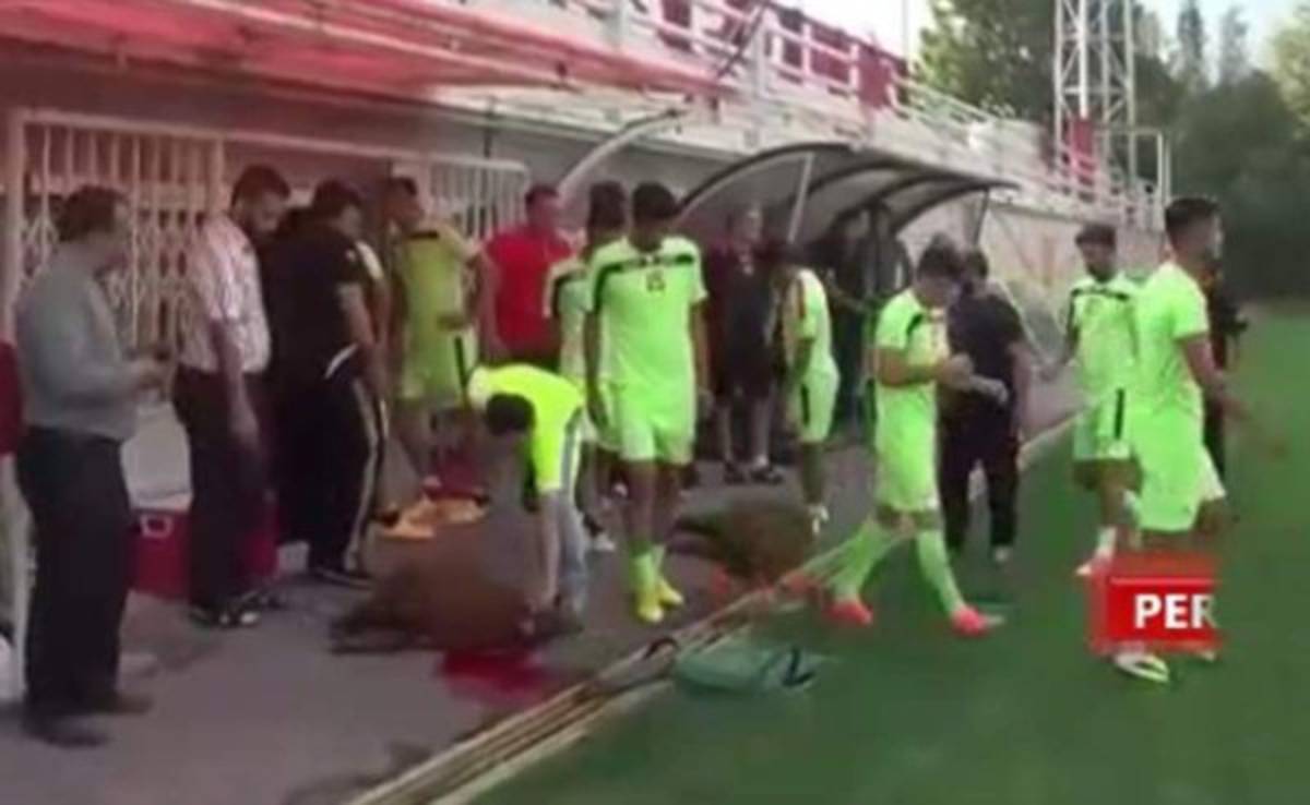 Los sorprendentes rituales en el fútbol; Bengtson vivió uno en Irán&nbsp;&nbsp;