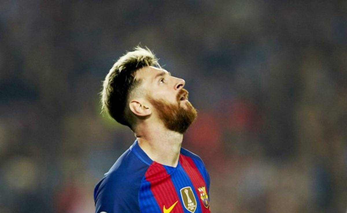 El futuro de Messi en el Barcelona peligra: Renovarlo es un problema
