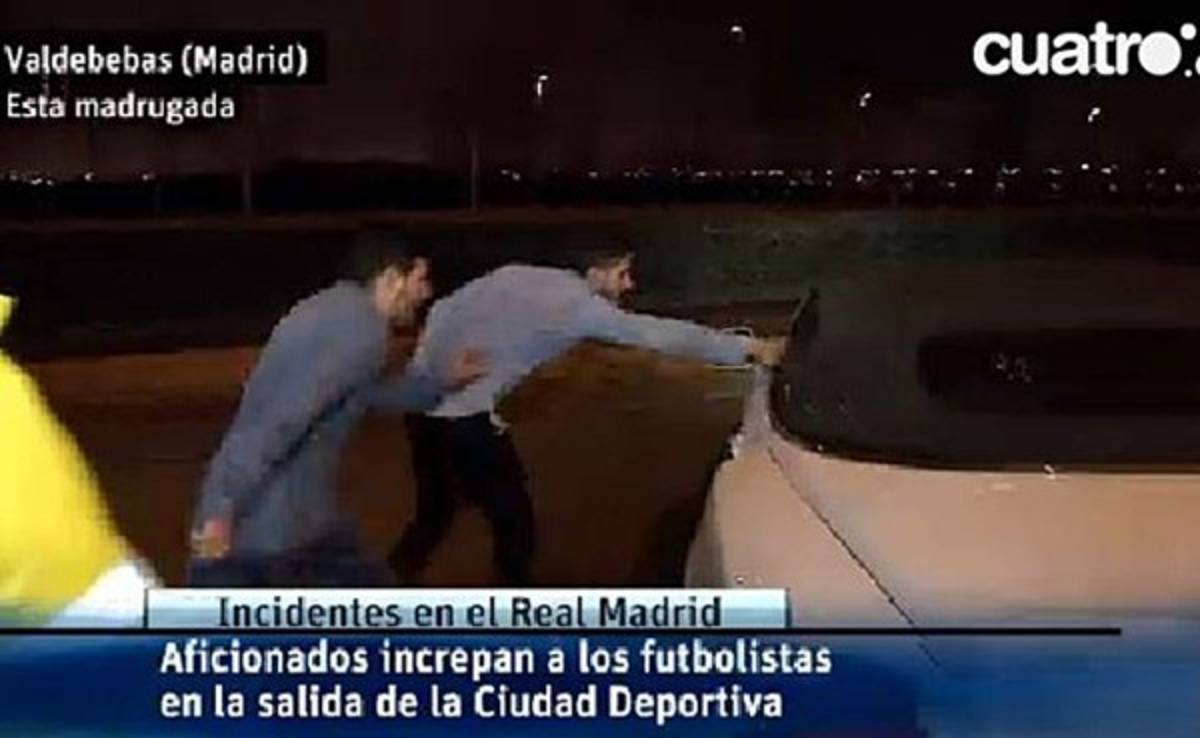 VIDEO: Afición de Real Madrid se enfrenta a jugadores en Valdebebas