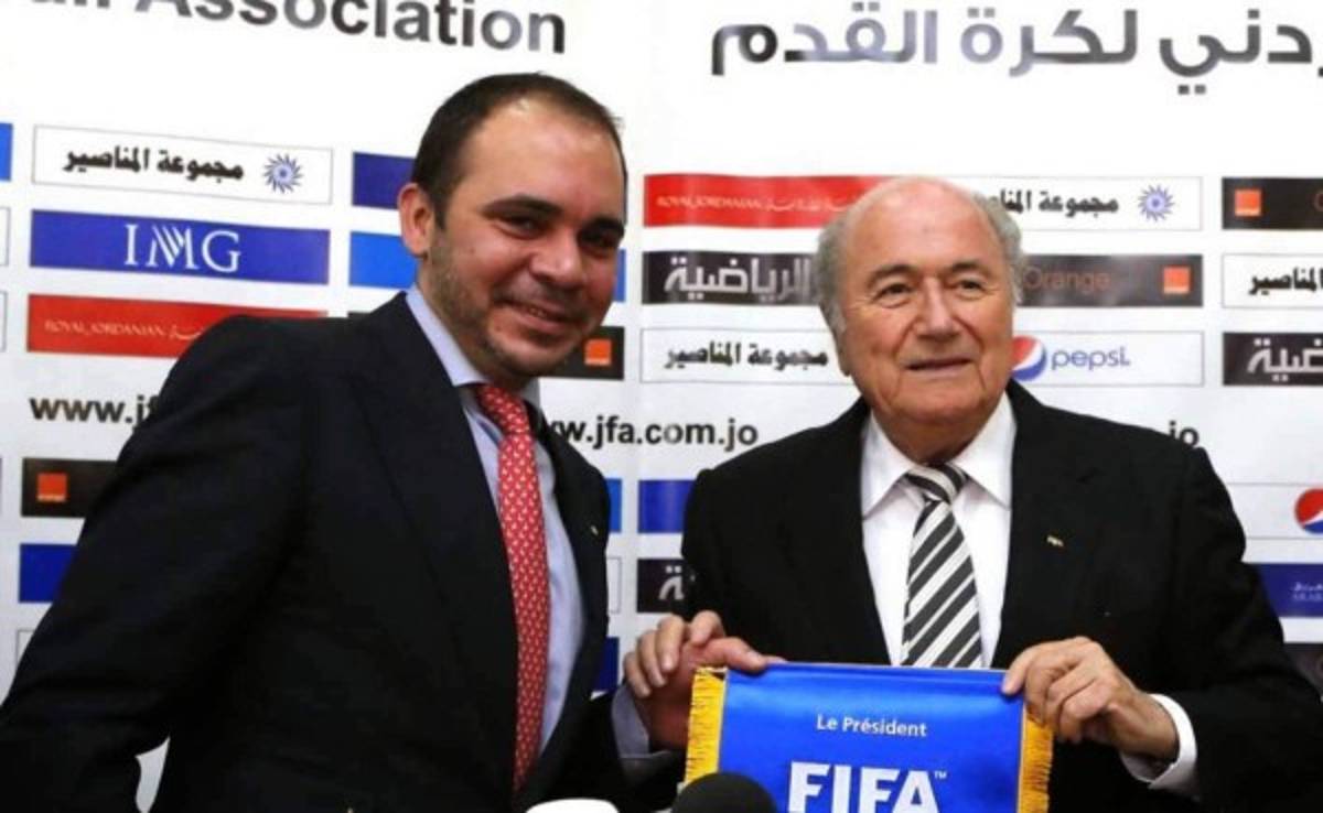 Un príncipe jordano disputará a Blatter la presidencia de la Fifa