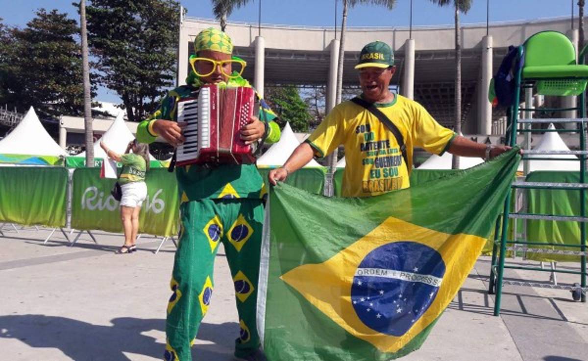 Afición brasileña llegó temprano al Maracaná y sin temor a Honduras