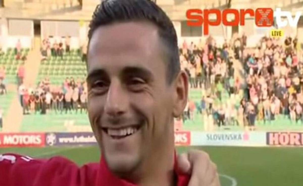 VIDEO: Himno de Malta fue cambiado por canción de Linkin Park