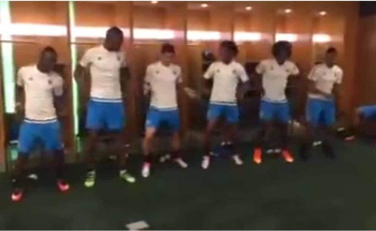 VIDEO: James Rodríguez baila con sus compañeros de la selección colombiana en el camerino