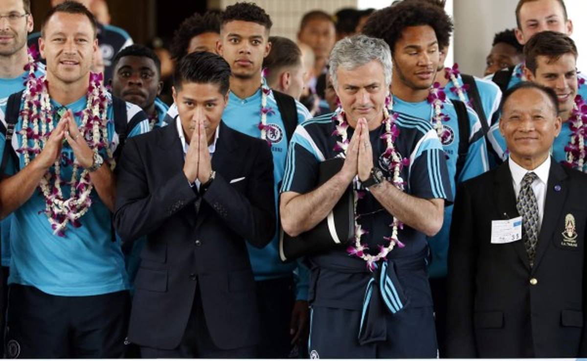 José Mourinho a sus jugadores: 'Nada de prostíbulos'