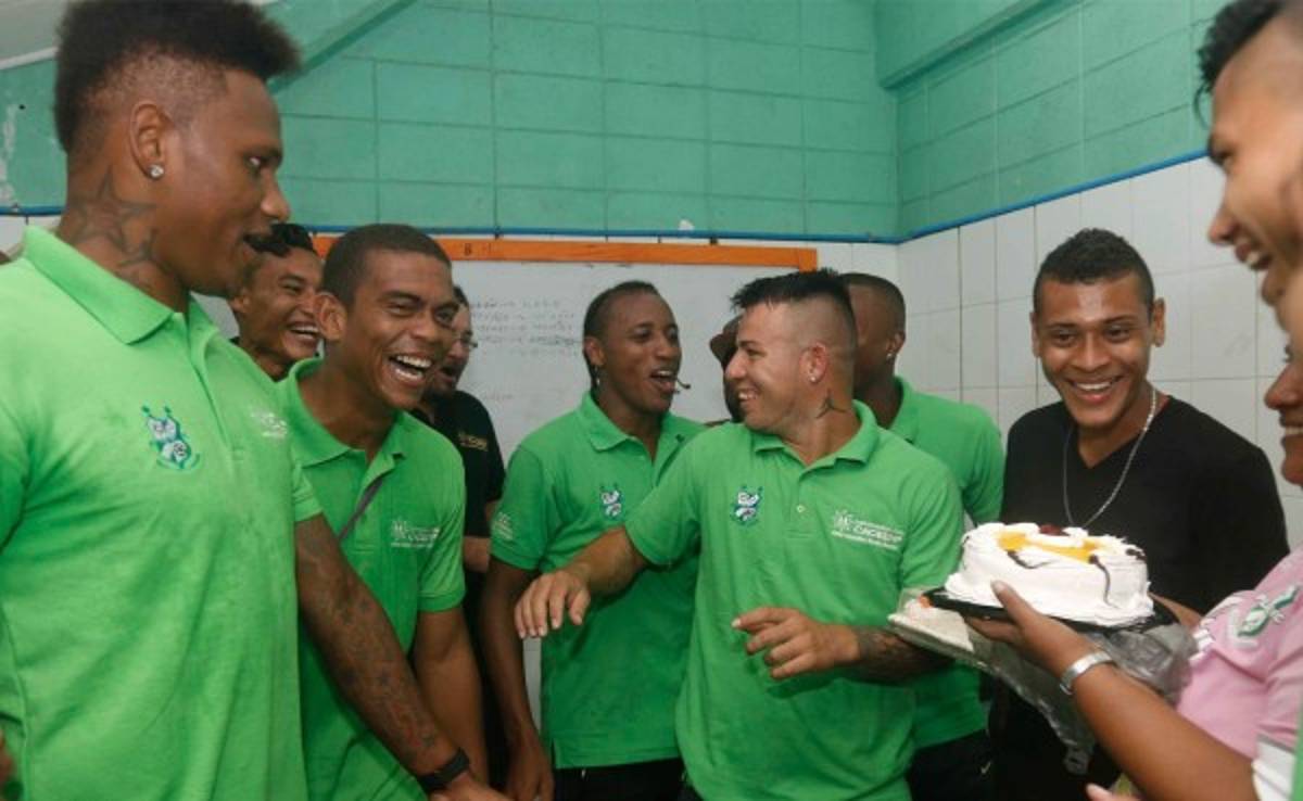 Platensista Jorge Cardona festejó su cumpleaños 25 ante Real España