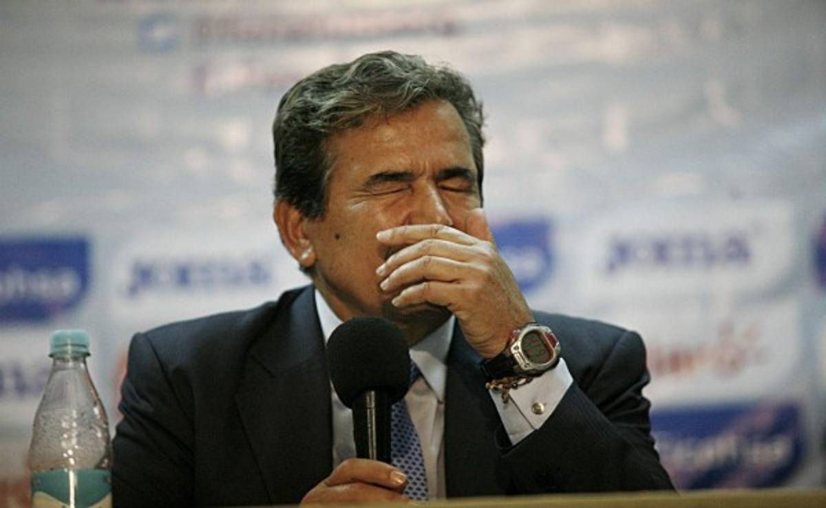 Jorge Luis Pinto ya no aparece ni entre los mejores 50 técnicos del mundo