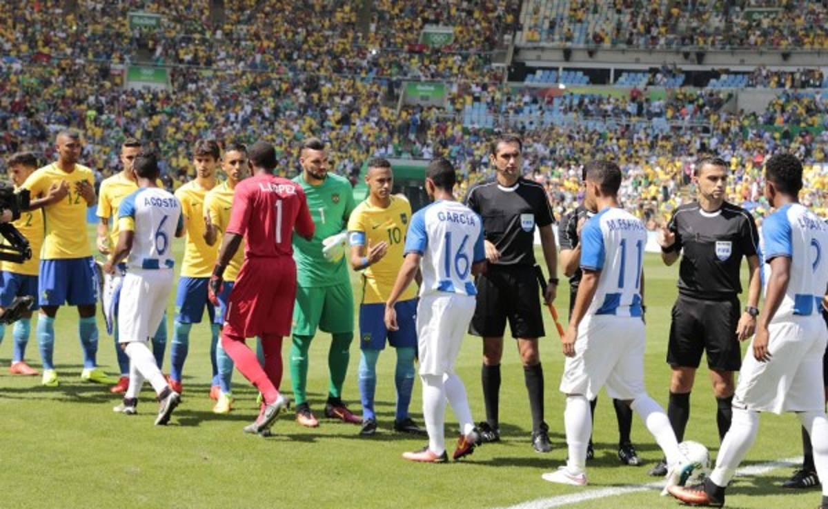 Jhonny Palacios será baja el sábado en el partido por la medalla de bronce