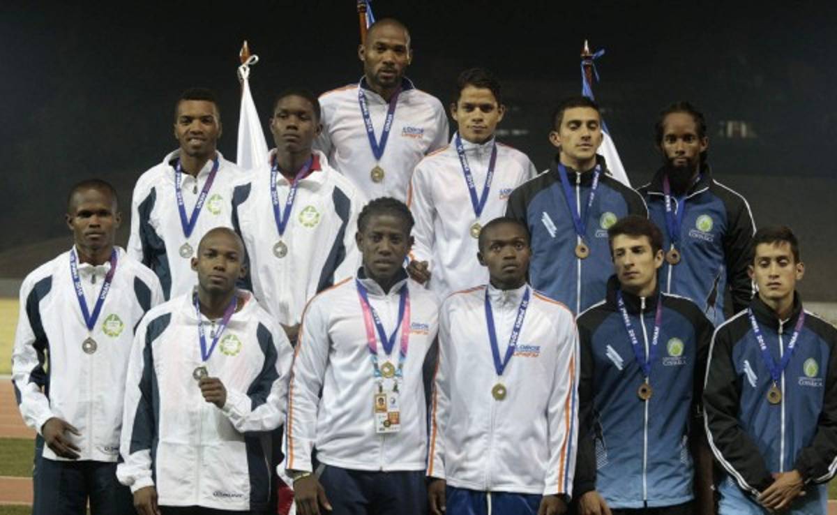 Rolando Palacios logra medalla de Oro en la modalidad de relevo 4x100 masculino﻿