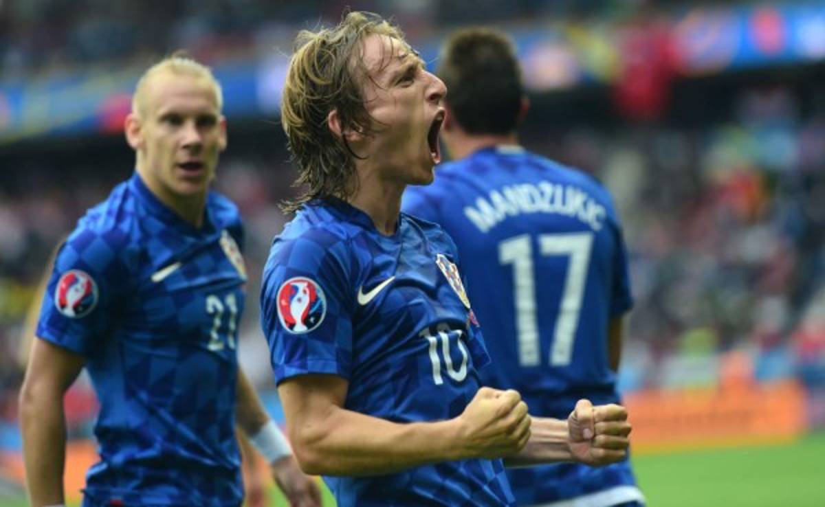 Un golazo de Modric da el triunfo a Croacia ante una decepcionante Turquía