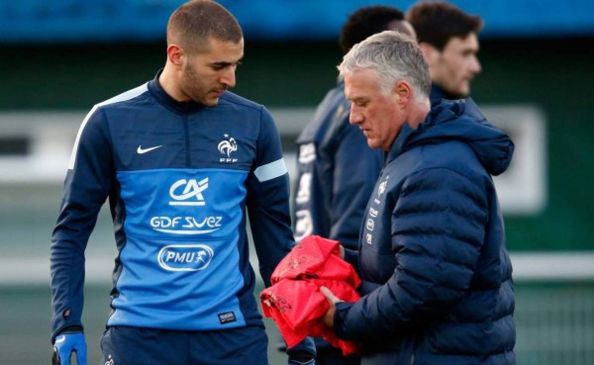 El entrenador de la selección de Francia defiende a su estrella Benzema