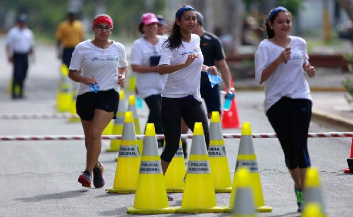 Mil 'valientes” se tomaron San Pedro Sula y corrieron superando obstáculos