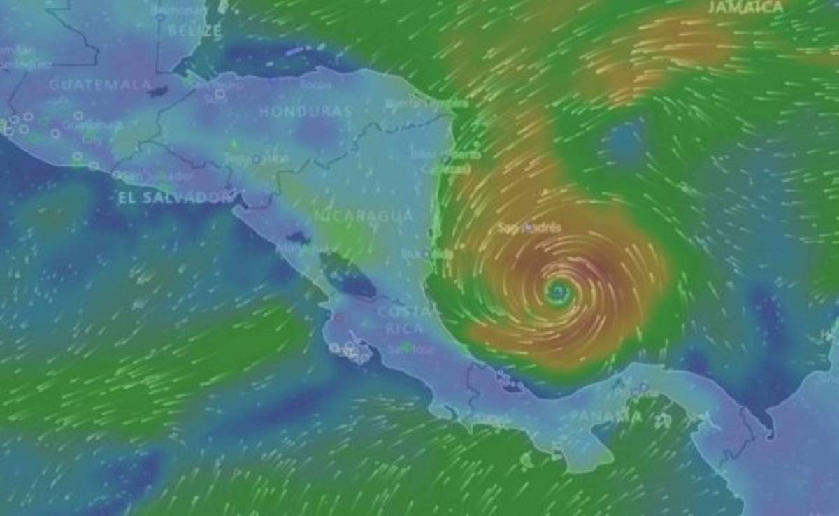 INFORME ESPECIAL: Huracán Otto tiene preocupado al pueblo de Costa Rica