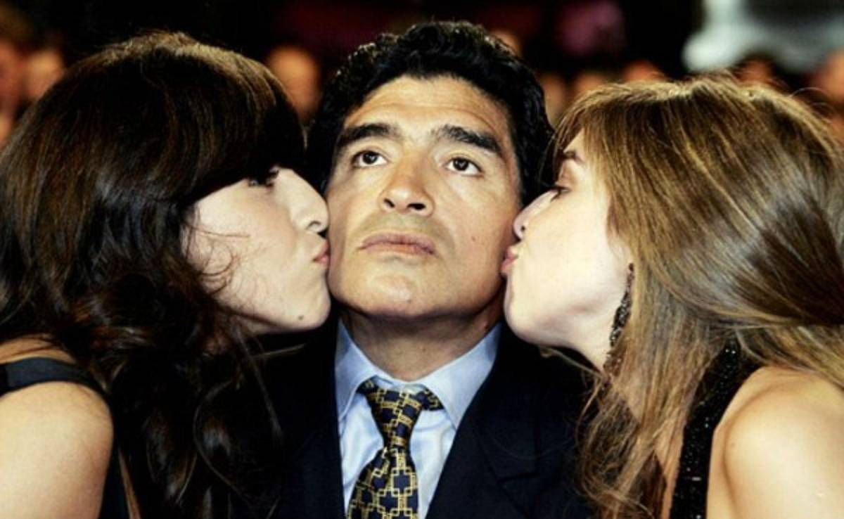 Hija de Maradona lo amenaza: 'Si metés presa a mi mamá, me suicido'