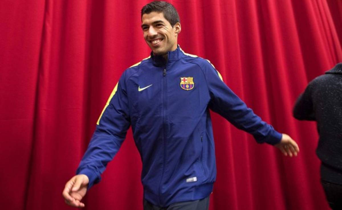 Luis Suárez no celebraría gol ante Ajax por respeto