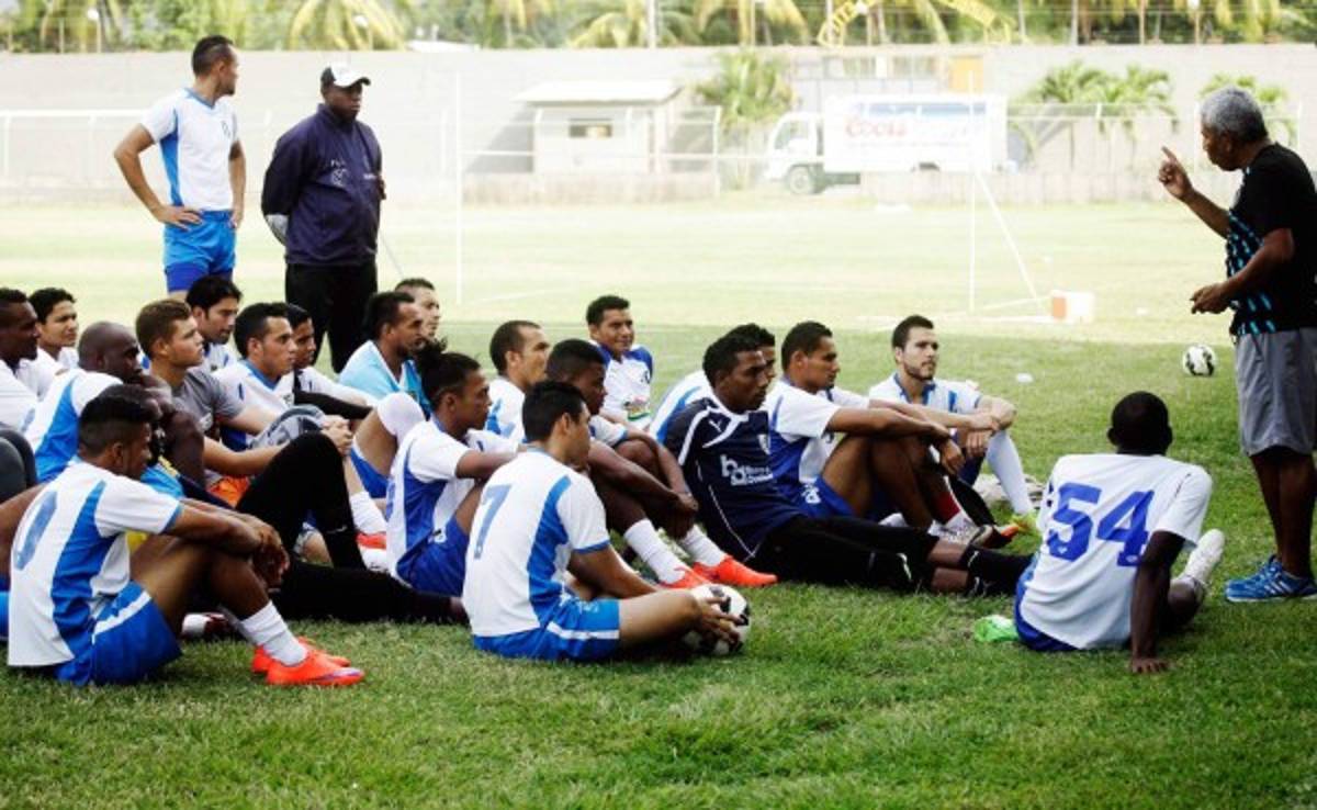 Los 'malvados' pitufos del Honduras Progreso