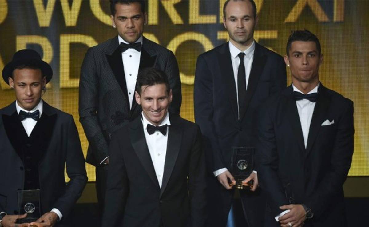 Alves y Cristiano tuvieron tensa discusión previo a la gala del Balón de Oro