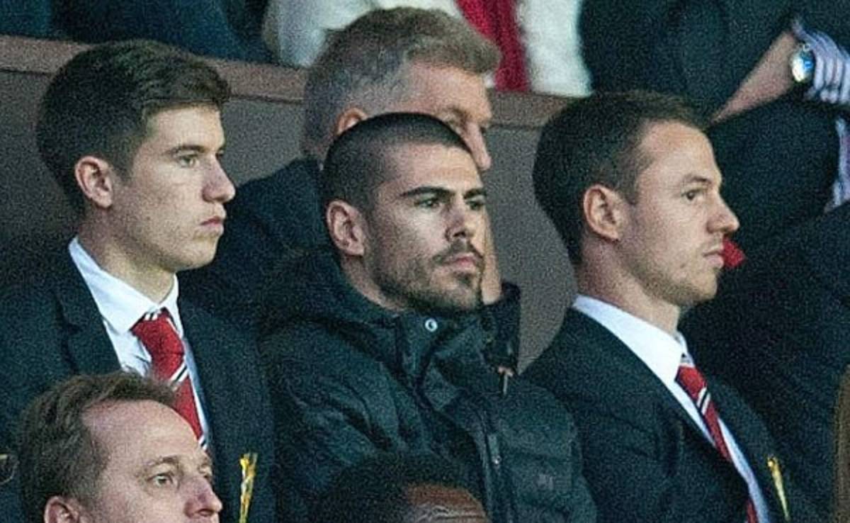 Víctor Valdés estuvo en Old Trafford viendo al Manchester United