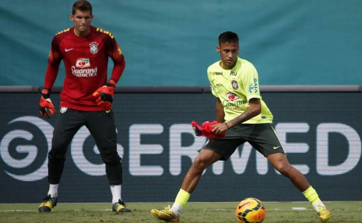 Dunga nombra a Neymar como el capitán de Brasil