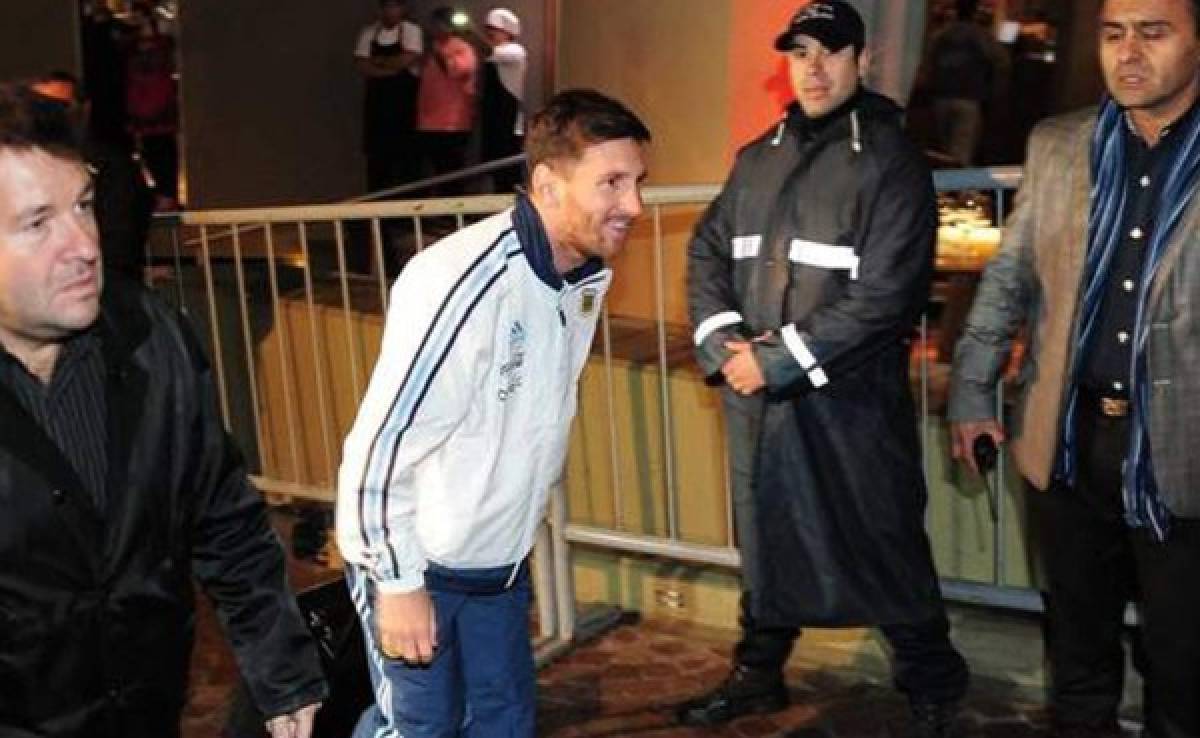 Messi encabeza la llegada de la selección de Argentina a San Juan