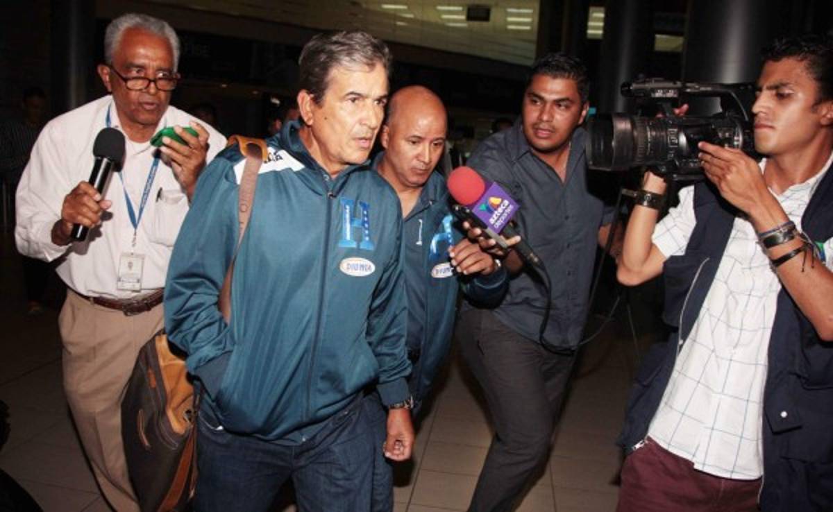 Jorge Luis Pinto: 'Estamos destruidos, me siento dolido'