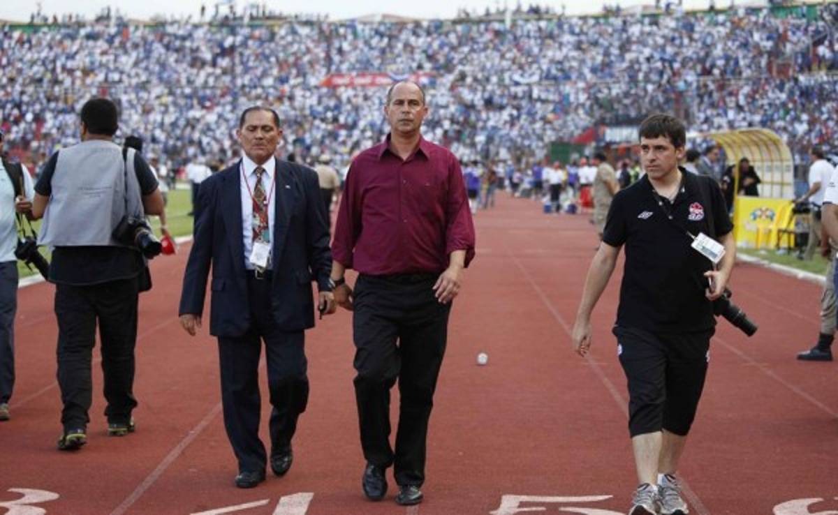 Stephen Hart, el técnico que vivió la peor pesadilla de su vida en Honduras