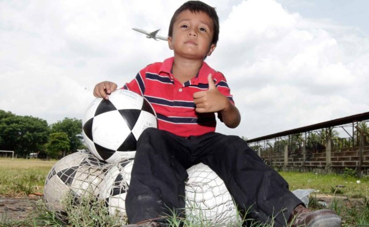 Mesi Enmanuel, el niño más famoso en La Lima, Honduras
