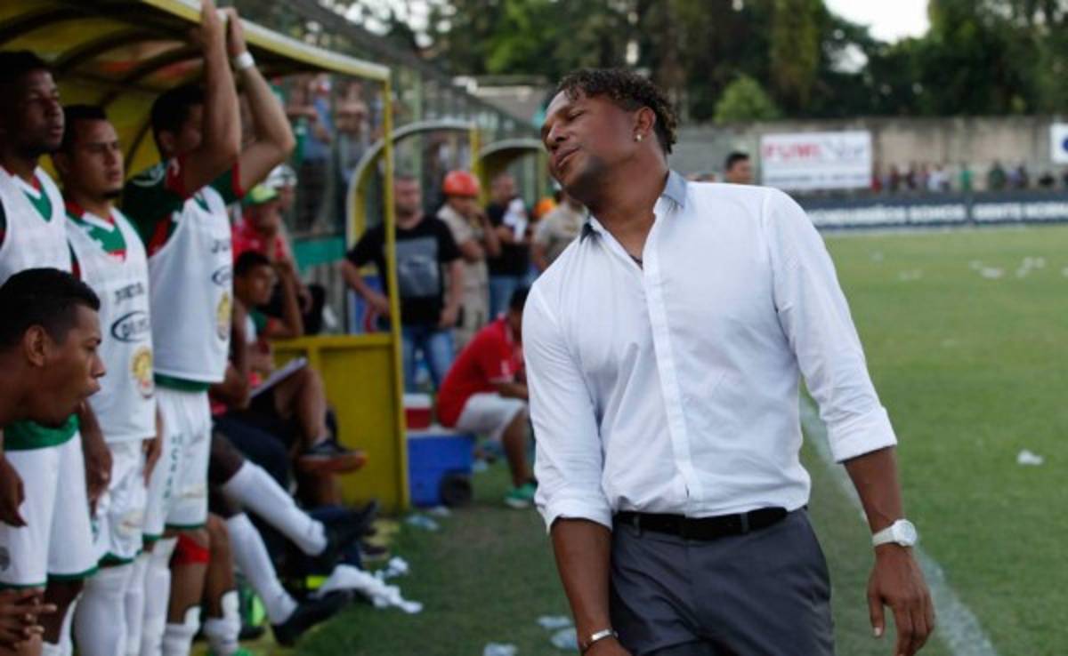 VIDEO: Aficionados del Marathón arremeten contra Pavón y piden su salida  