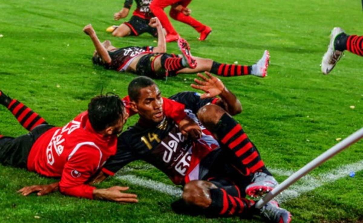 Jerry Bengtson ya no seguirá en el fútbol de Irán